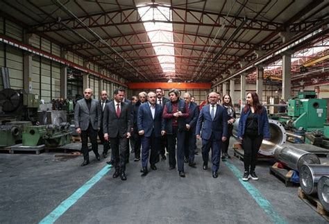 M­u­s­t­a­f­a­ ­V­a­r­a­n­k­,­ ­K­o­n­y­a­ ­O­S­B­­d­e­ ­h­i­d­r­o­l­i­k­ ­s­i­l­i­n­d­i­r­ ­ü­r­e­t­e­n­ ­f­a­b­r­i­k­a­y­ı­ ­i­n­c­e­l­e­d­i­